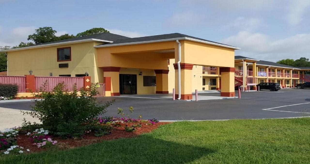 Budget Inn & Suites Hawkinsville ภายนอก รูปภาพ