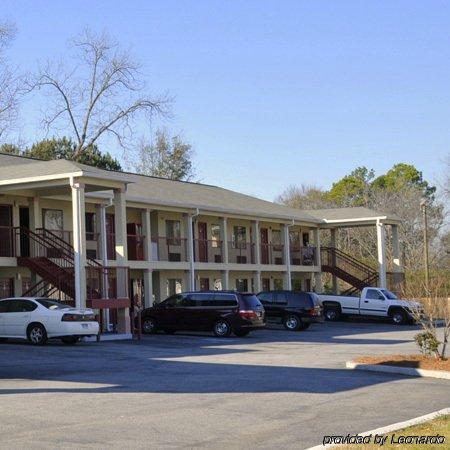 Budget Inn & Suites Hawkinsville ภายนอก รูปภาพ